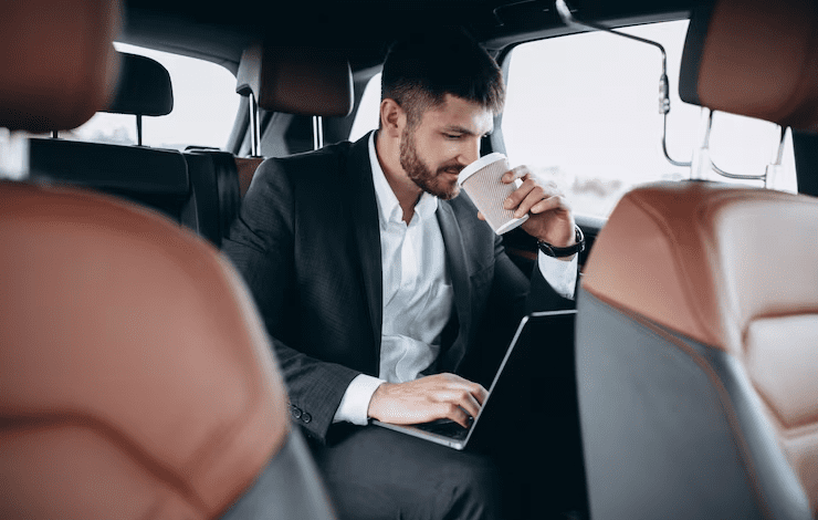 the-evolution-of-corporate-ground-transportation:-how-technology-is-reshaping-executive-mobility-in-nyc